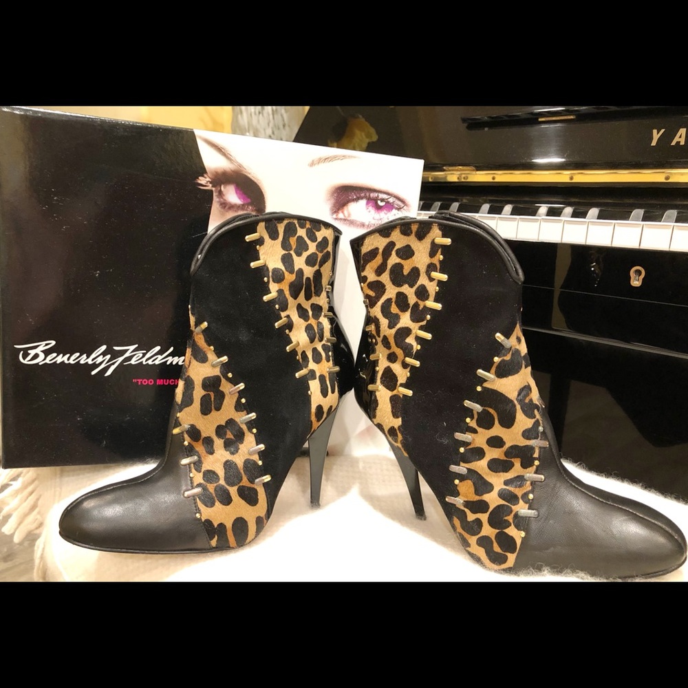 Beverly Feldman booties size 7